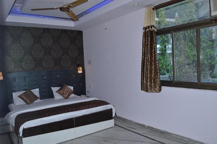Akash Continental Hotell Rishīkesh Rum bild